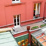 Hotel Jardin Le Bréa Paris