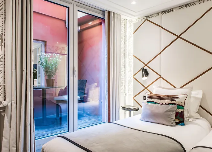 Hotel Jardin Le Bréa París