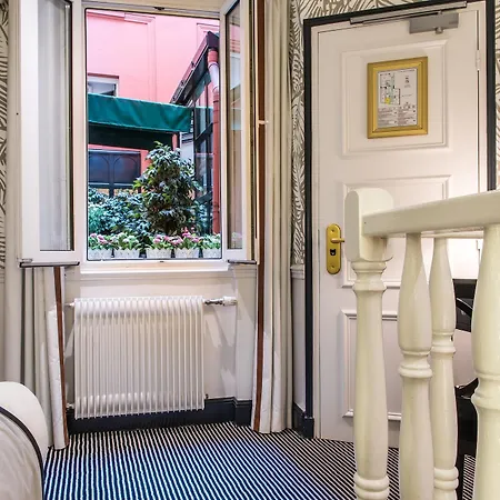 Jardin Le Brea Hotel 3*