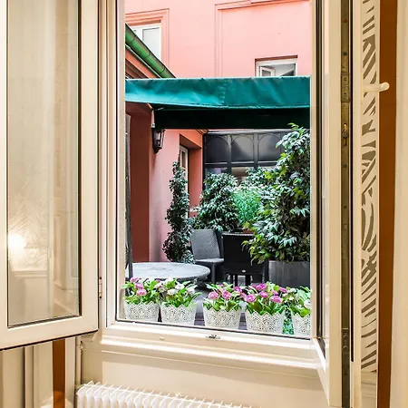 Jardin Le Brea Hotel 3*