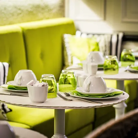 Hotel Jardin Le Brea Paris