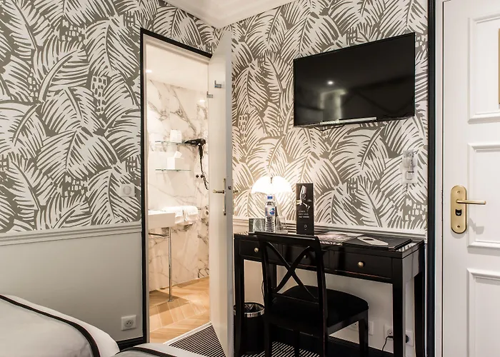 Hotel Jardin Le Bréa Parigi