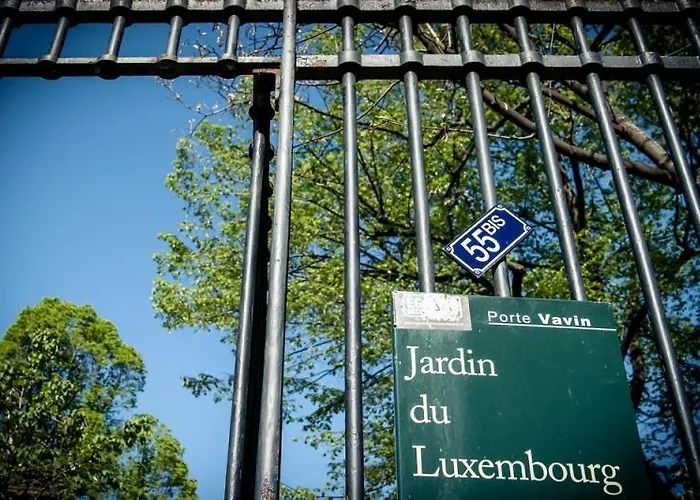 Hotel Jardin Le Bréa Parigi